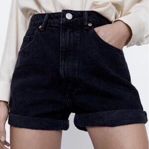 ZARA high waisted mom shorts - black denim - XS size 2